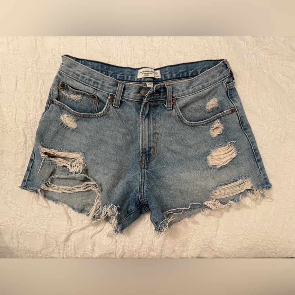 Abercrombie The Boyfriend Short Mid Rise Curve Love